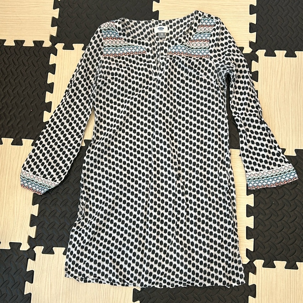 New Old Navy Split Neck Embroidered Tunic Dress XSmall Long Sleeve Black White